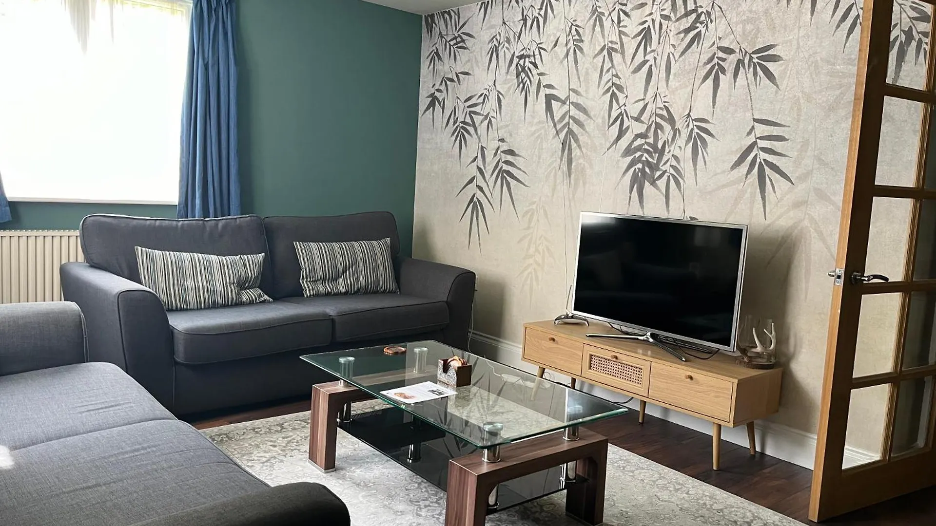 Comfortable Two Bedroom Modern Apartment London